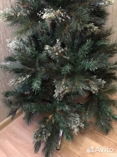 Елка искуственная