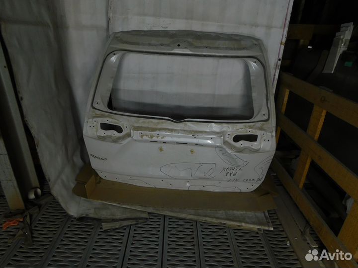 Крышка багажника rav4 50
