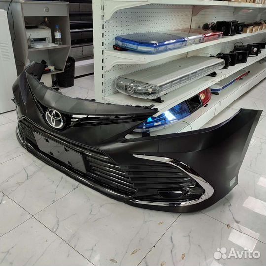 Передний бампер Toyota Camry V75 в сбор