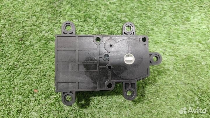 Моторчик заслонки печки Ssangyong Rexton 2005