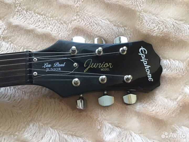 Электро гитара