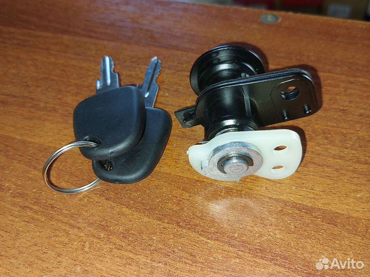 Дэу Некия Личинка багажника, замок S6460006