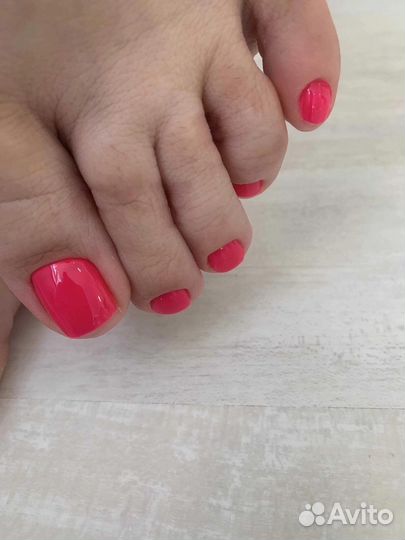 Маникюр и педикюр