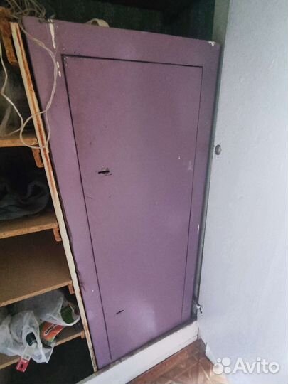 Сейф металлический