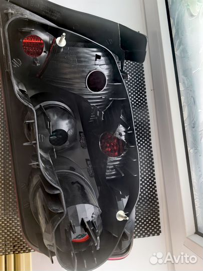 Задний левый фонарь Peugeot 407 sedan