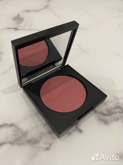 Румяна Lawless make me talc free blush