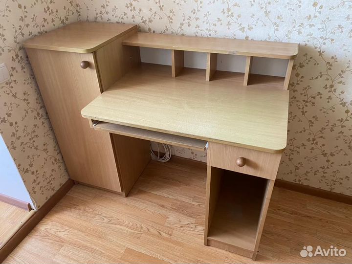 Школьная парта