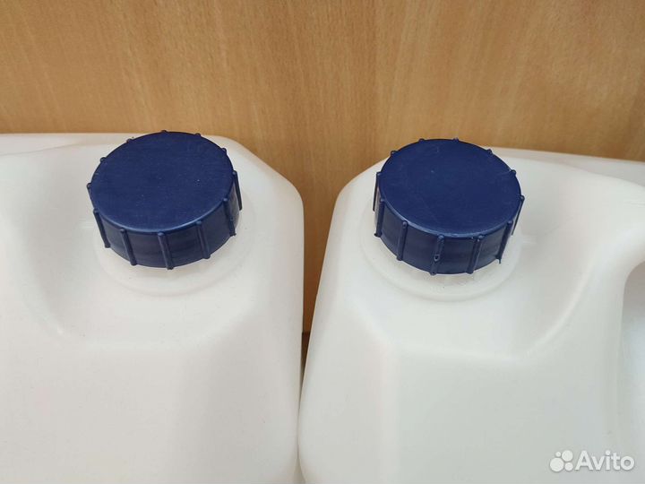 Канистра для воды 20 литров