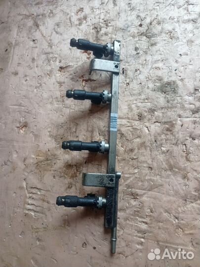 Топливная рампа с форсунками Lifan X60