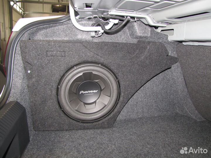 Volkswagen Polo Sedan Короб Стелс в багажник