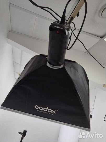 Комплект студийного оборудования Godox SK300II-E