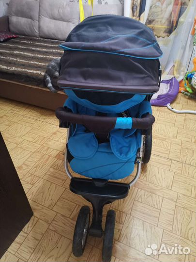 Прогулочная коляска