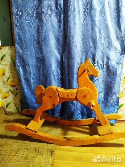 Лошадь -качалка