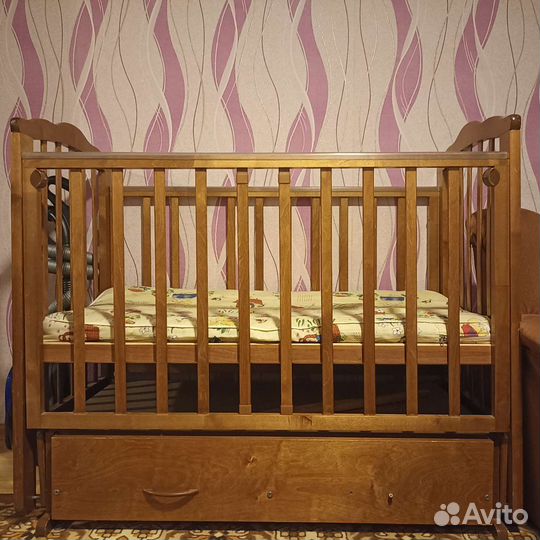 Детская кроватка