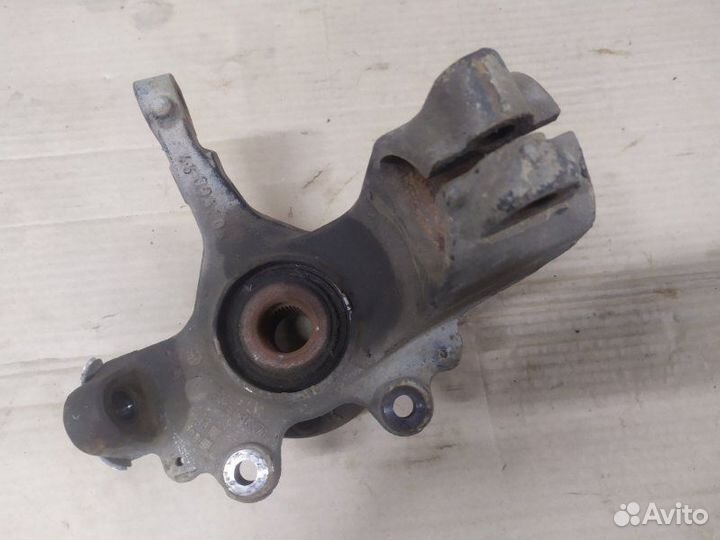 Кулак поворотный передний левый Ford Focus 2 седан