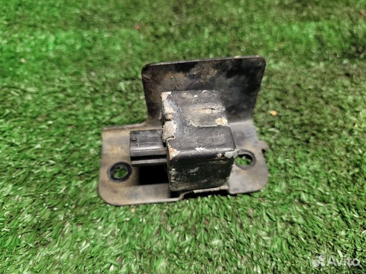 Датчик удара правый на Honda Civic 7