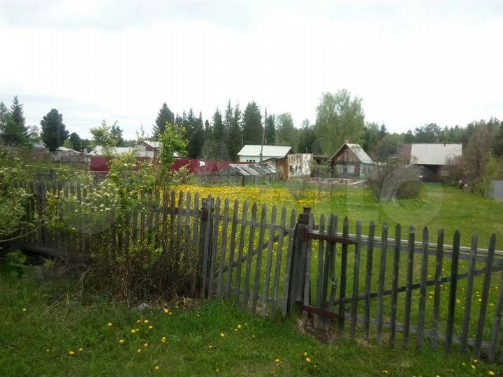 Дом 25 м² на участке 22 сот.