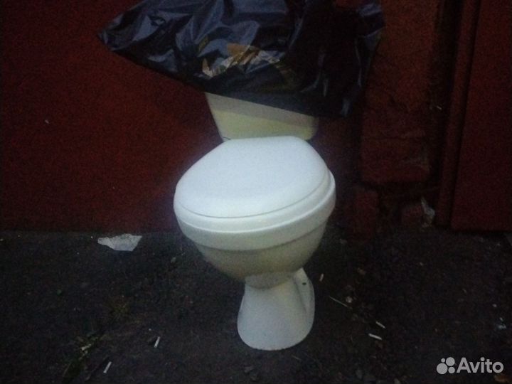 Унитазы и бачки бу