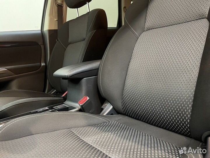 Mitsubishi Outlander 2 CVT, 2018, 51 056 км