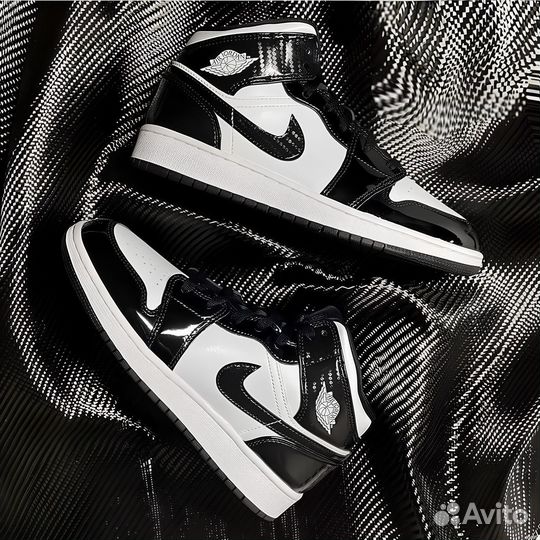 Кроссовки Nike Air Jordan Mid