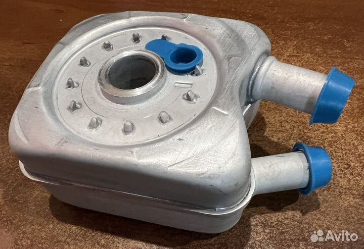 Масляный радиатор VAG Behr Hella