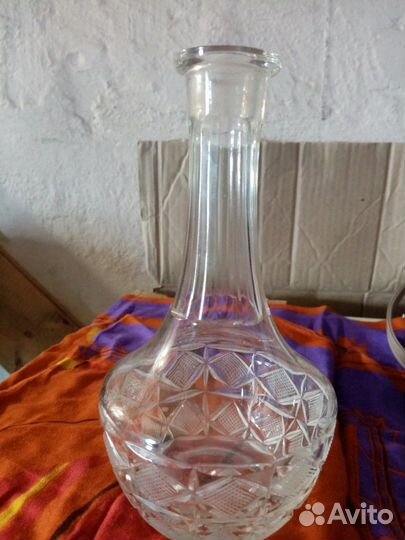 Бокалы для вина и графин