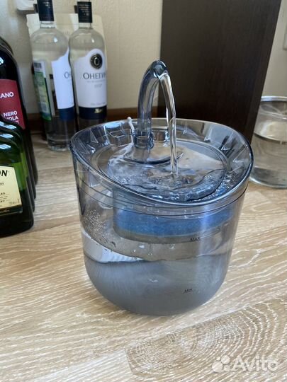 Фонтанчик для кошек