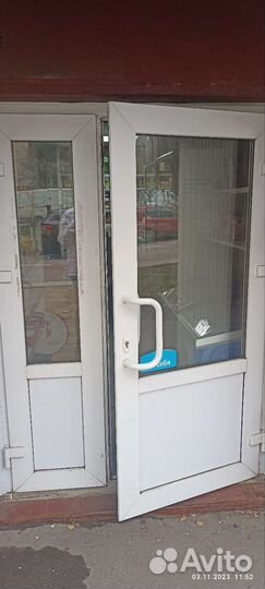 Дверь пластиковая бу