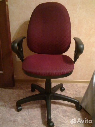 Продаю кресло руководителя