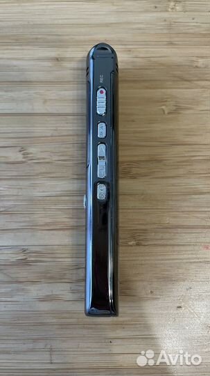 Цифровой диктофон Ritmix RR-190 8Gb