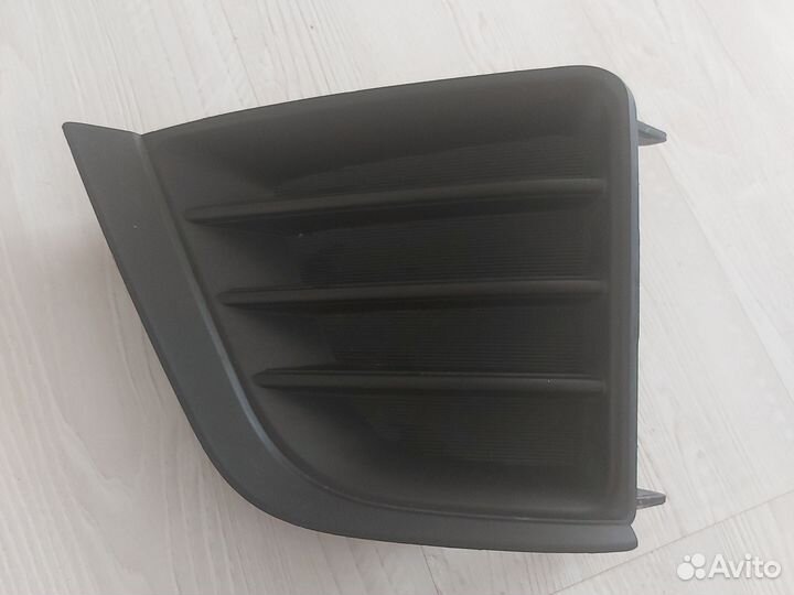 Заглушка в бампер Toyota corolla 2013-16