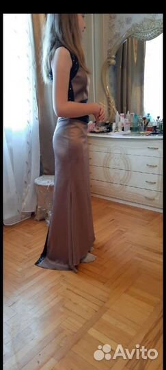 Продаю шикарное вечернее платье