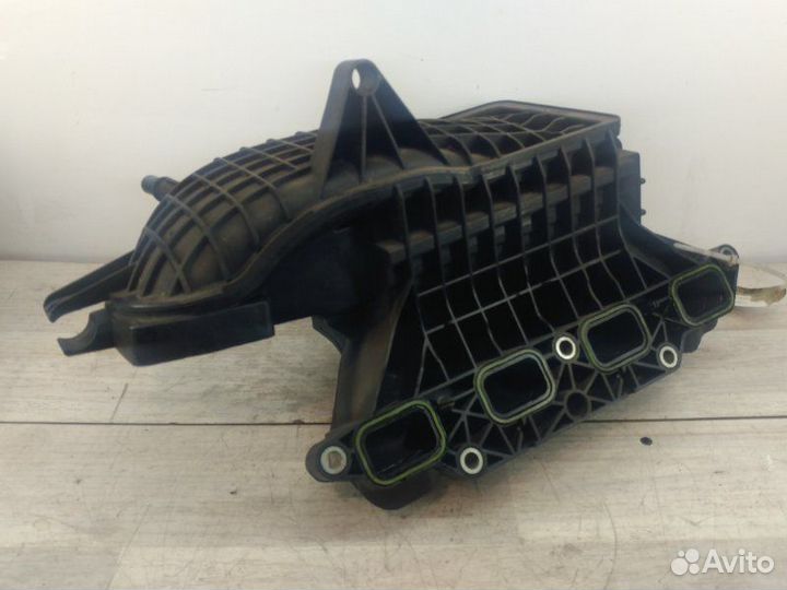 Коллектор впускной Volkswagen Golf 5 caxa 1.4 2008