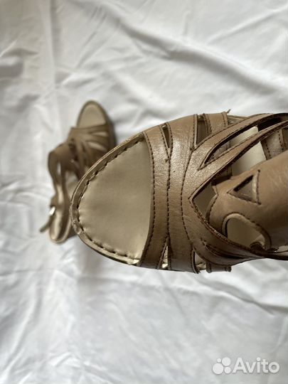 Босоножки женские 37 размер