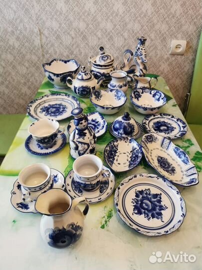 Набор столовой посуды Гжель