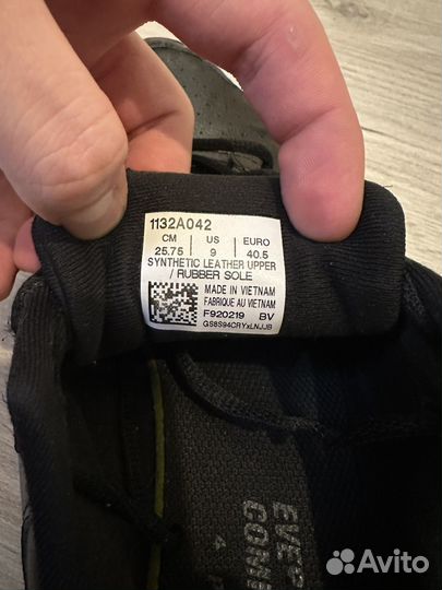 Кроссовки asics