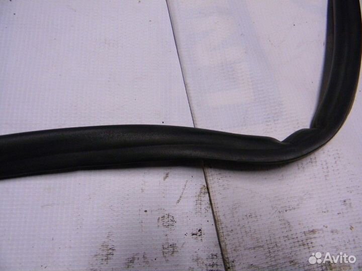 Уплотнитель (внутри) Mondeo IV 2007-2015