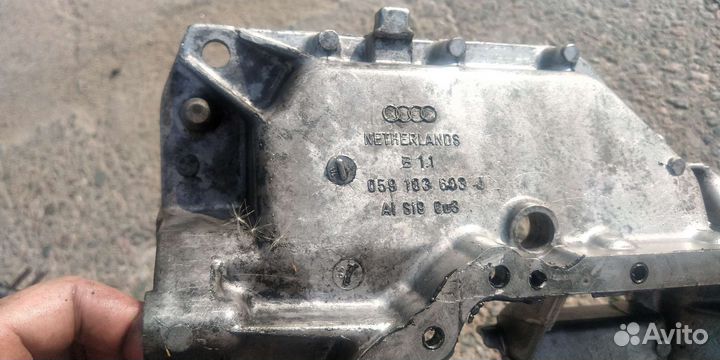 Поддон верхний Ауди А6 2.5 tdi 059103603J