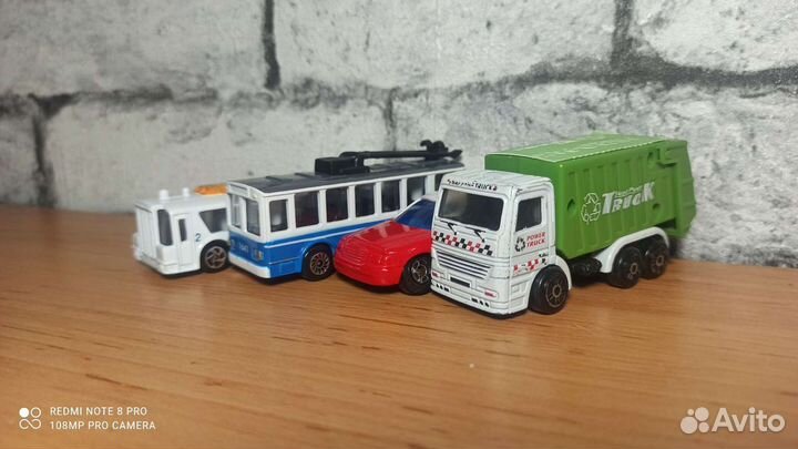 Машинки 1/64, самолёт, троллейбус, автобус