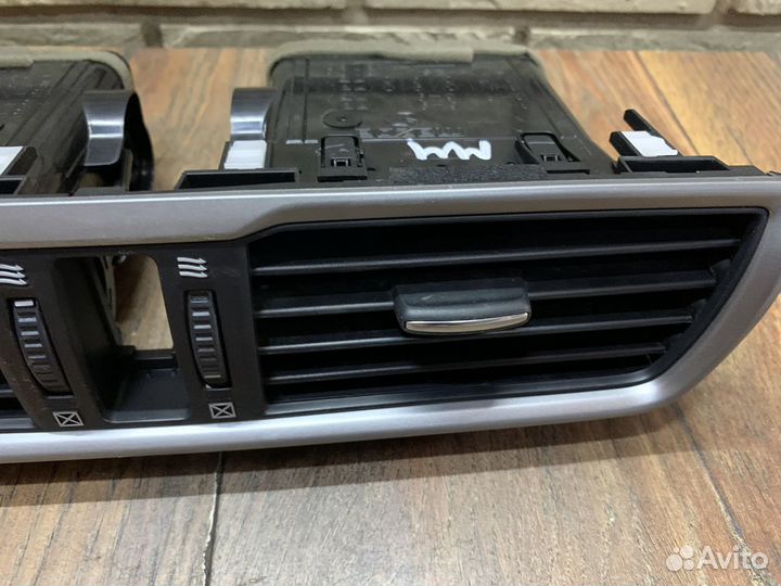 Mazda 3 (BM/BN) Дефлектор воздушный В торпедо