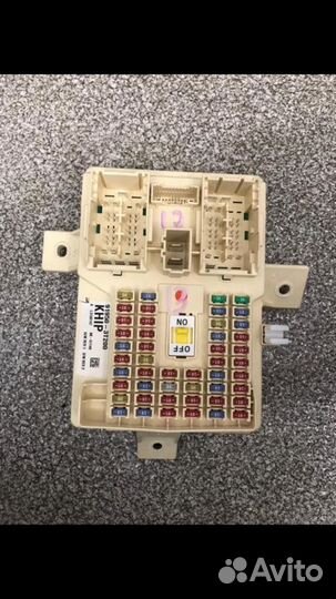 Блок предохранителей Kia Quoris 3.8