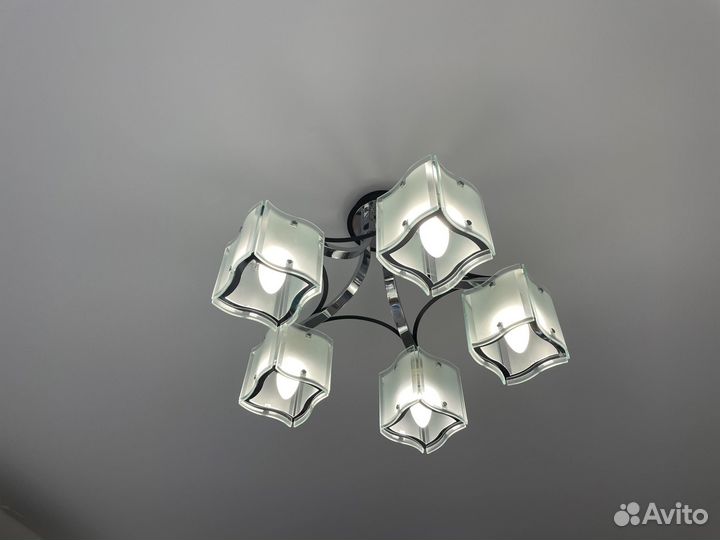 Люстра потолочная подвесная