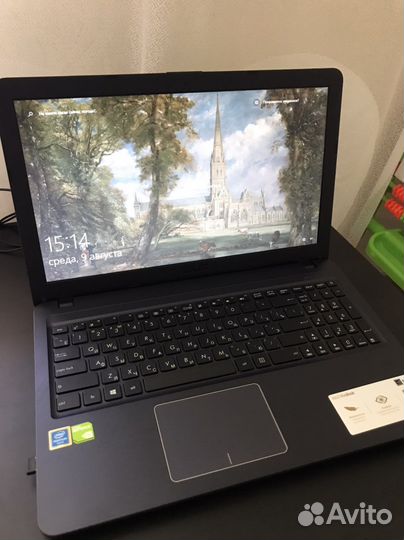 Ноутбук asus