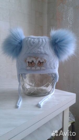 Шапочка зимняя с меховыми помпонами
