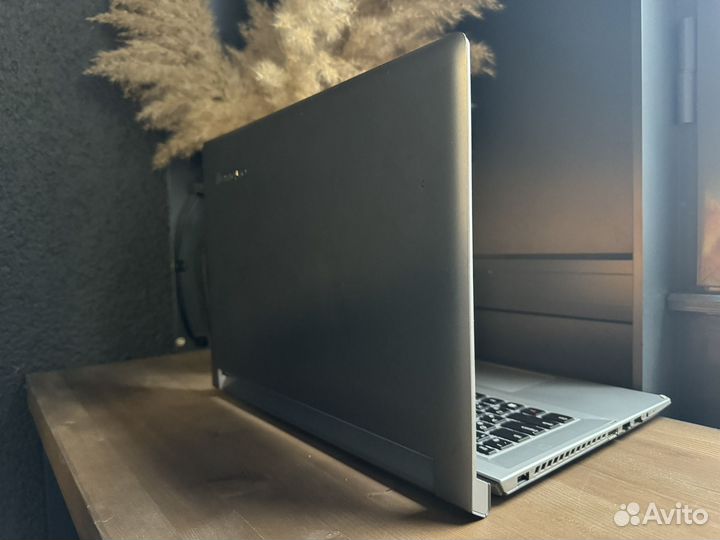 Ноутбук-трансформер Lenovo Yoga / i3 / ssd