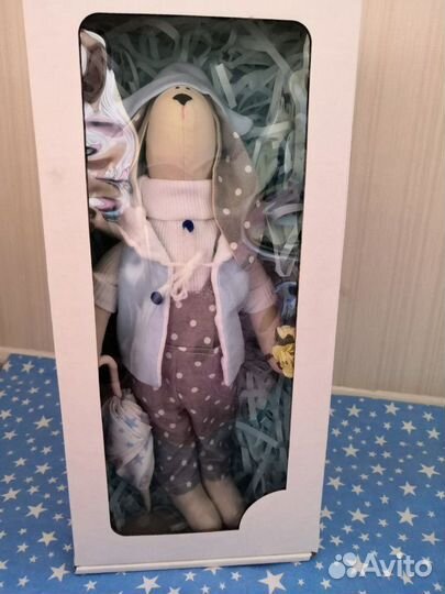 Заяц Тильда. Подарок