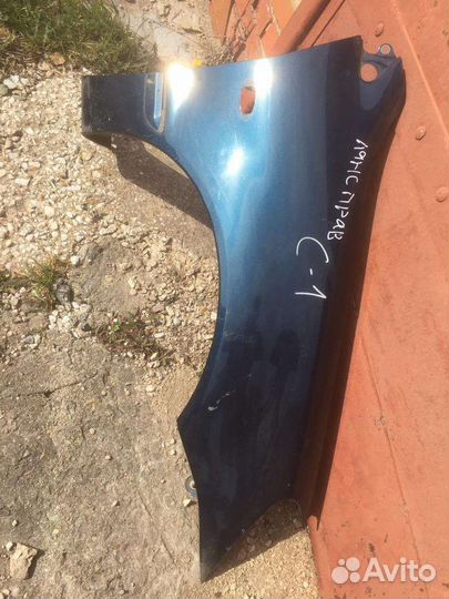 Крыло правое переднее