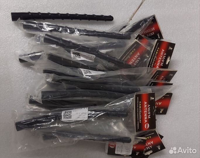 Штыревая автомобильная антенна (муляж)