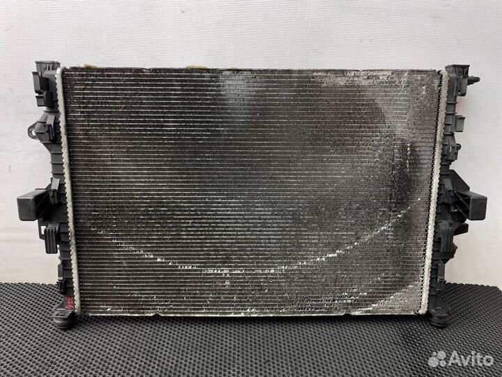 Радиатор охлаждения Ford Galaxy WM qxwb 2.0 2006