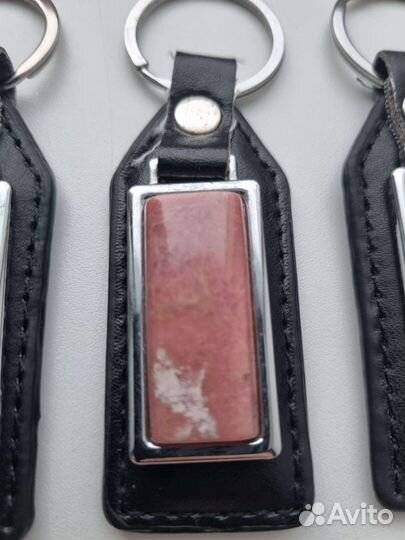 Брелок с камнем